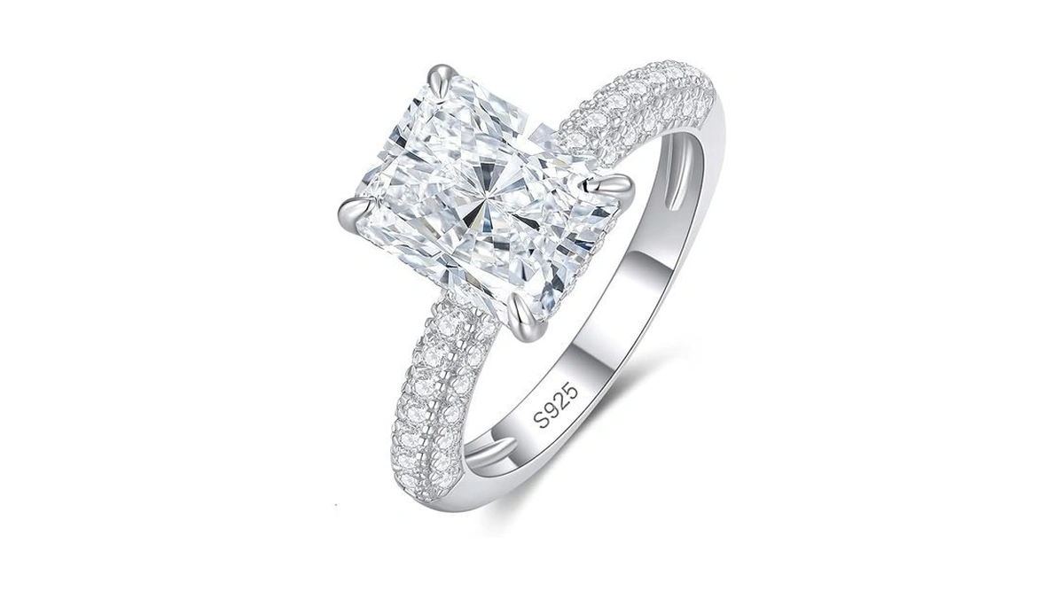 Avecon Moissanite Engagement Rings