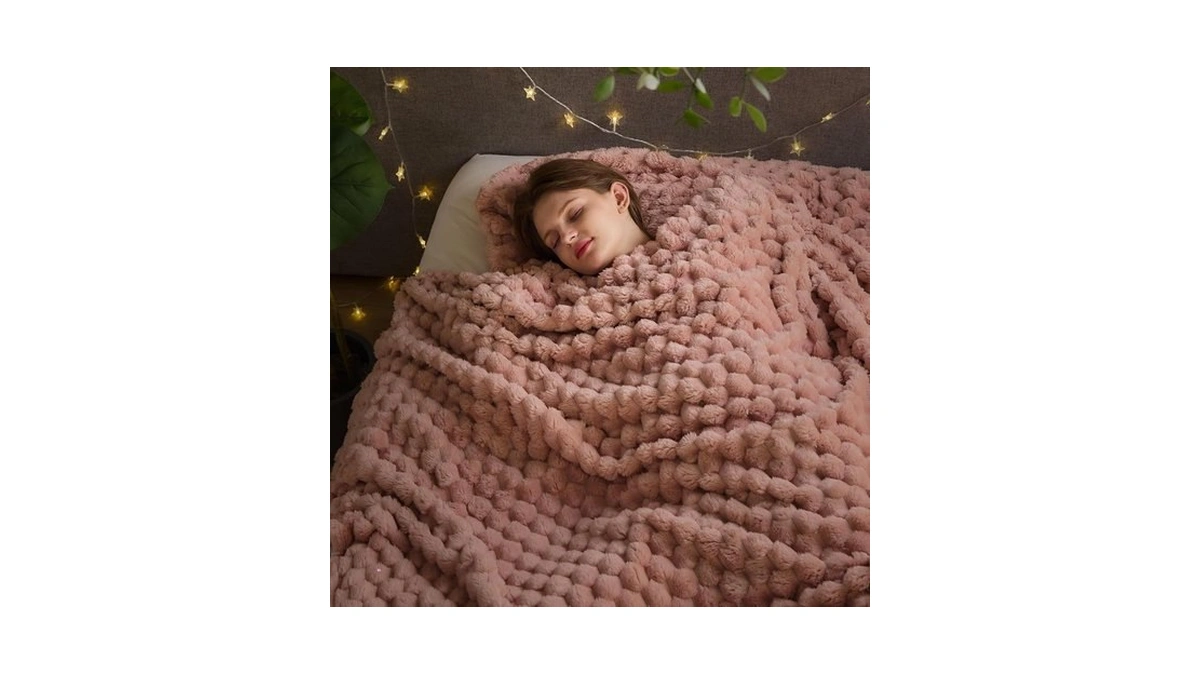 Newcosplay Super Soft King Blanket Pink Premium Silky Flannel Fleece