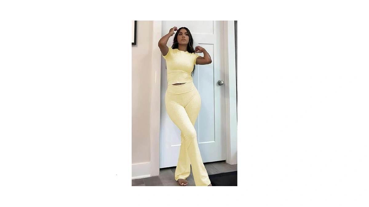 Yetowa Womens 2 Piece Outfits Low Rise Flare Leggings Short