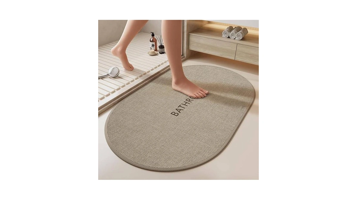 Qicaijia Non-slip Bath Mat With Upgraded Rubber-backing, Washable Thin Bath