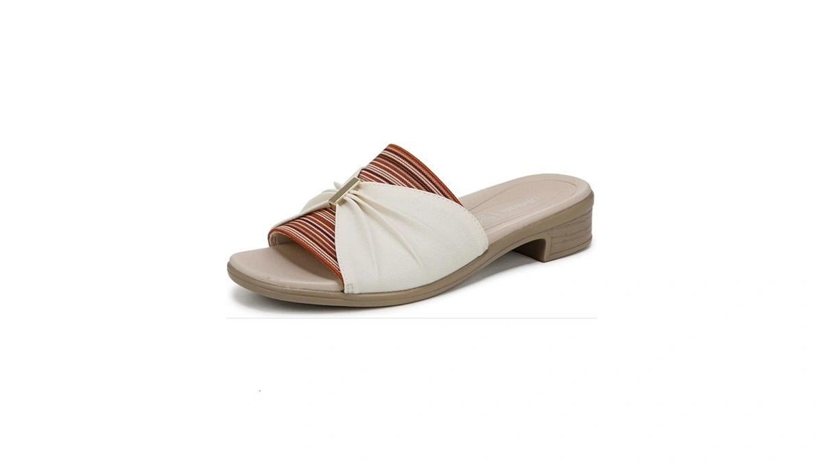 Bzees Womens Paradise Slide Sandal Eggnog 9.5 W