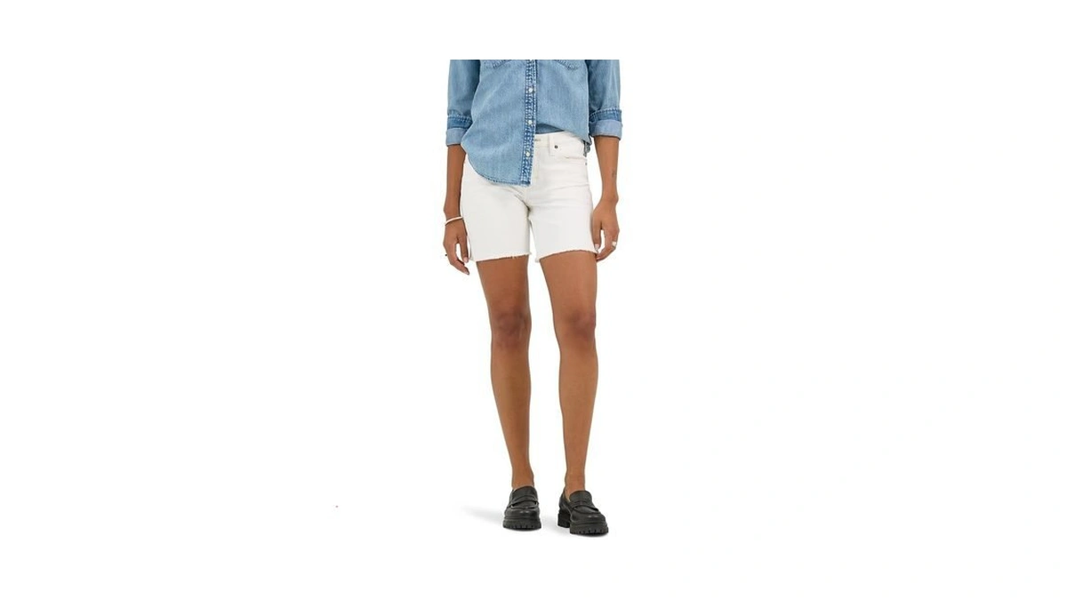 Lee Women's Legendary 7" Side Slit Denim Short, Light Flash,