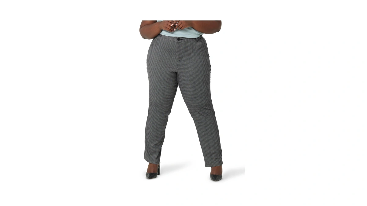 Lee Women's Plus Size Wrinkle Free Relaxed Fit Straight Leg