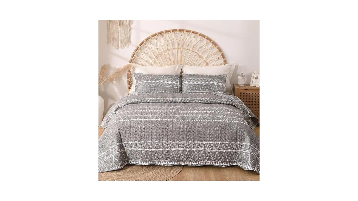 Lekesky Grey Quilt Set Queen Size, 3 Pieces (1 Quilt