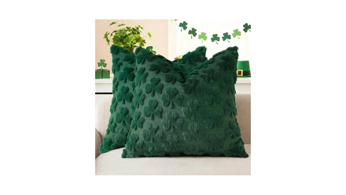 Decoruhome Faux Fur Throw Shamrock Green Pillow Covers 20x20 Set