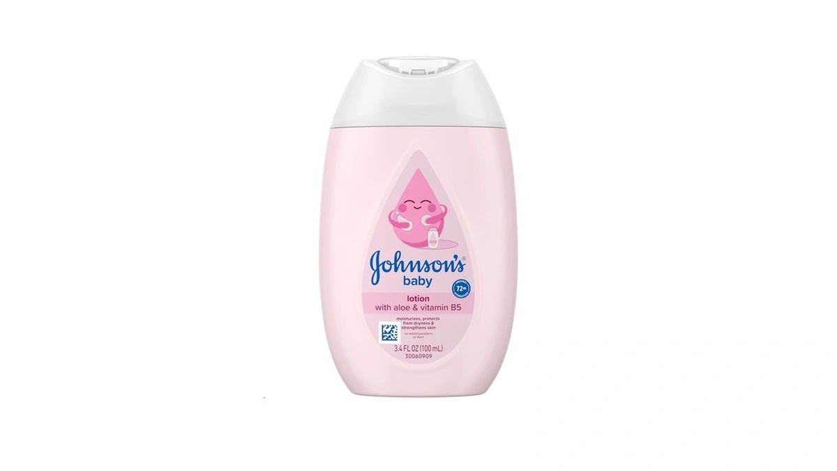 Johnson's Baby Lotion With Coconut Oil, Aloe Vera & Vitamin