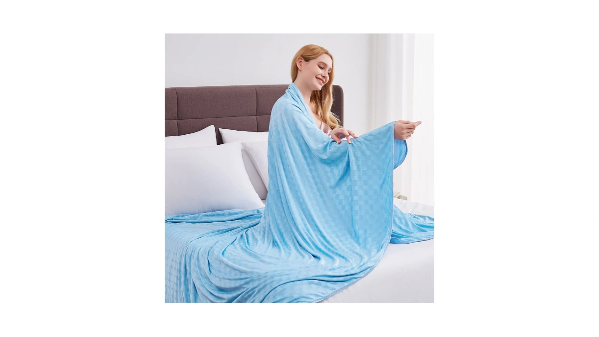 Topcee Cooling Blanket, Summer Cooling Blankets For Hot Sleepers, Arc-chill