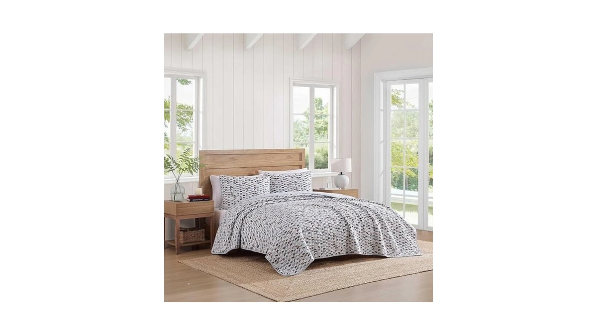 Tommy Hilfiger - Twin Quilt Set, Super Soft Premium Bedding