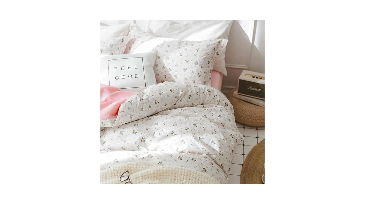 Faincy Floral Full Size Comforter Set, Pink White Flower Leaf