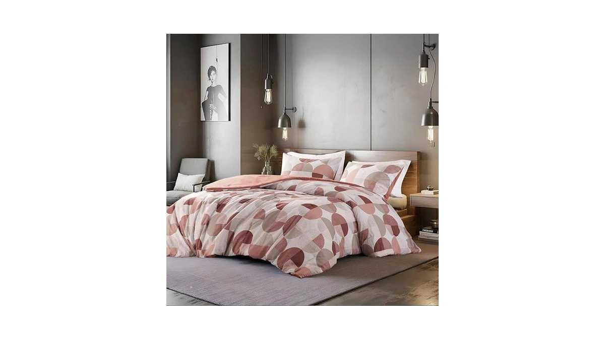 Regency Heights Stylish Three-tone Printed King Size Comforter Set, 3