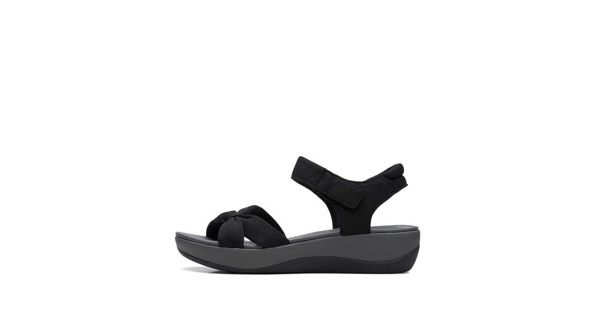 Clarks Women's Arla Shore Flat Sandal, Black Textile, 9.5 Wide