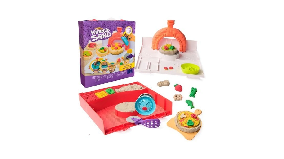 Kinetic Sand Squishpizza Playset, Moldable Play Sand Sensory Toys, Ages