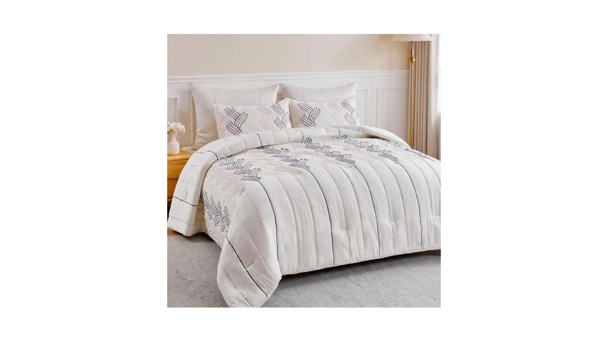 Unikome Boho Tufted Queen Size Comforter Sets, Shabby Chic, Ivory