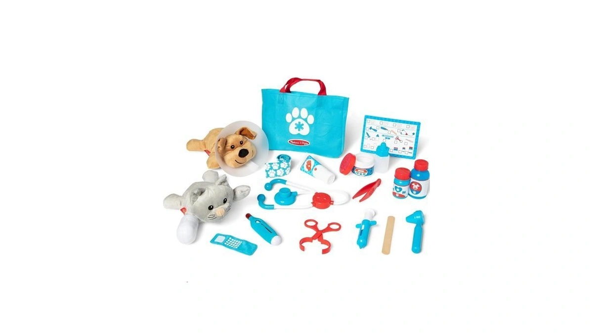 Melissa & Doug Examine And Treat Pet Vet Play Set,