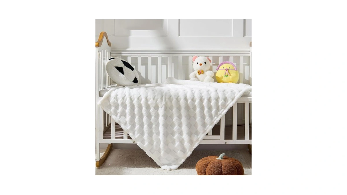 Suprynex 330gsm Checkered Fleece Throw Blanket For Couch, White, 30"x40"
