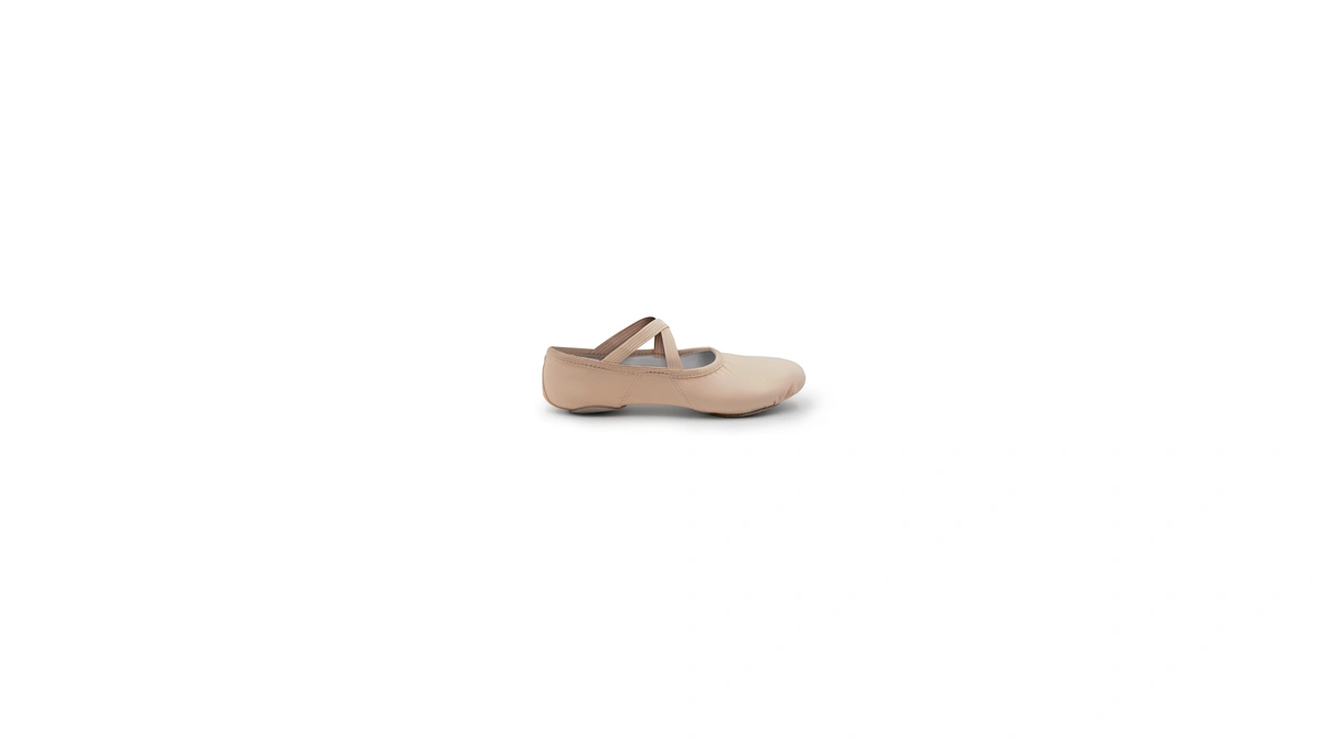 Capezio Women's Leather Juliet Ballet Shoe, Light Pink, 7.5 Wide