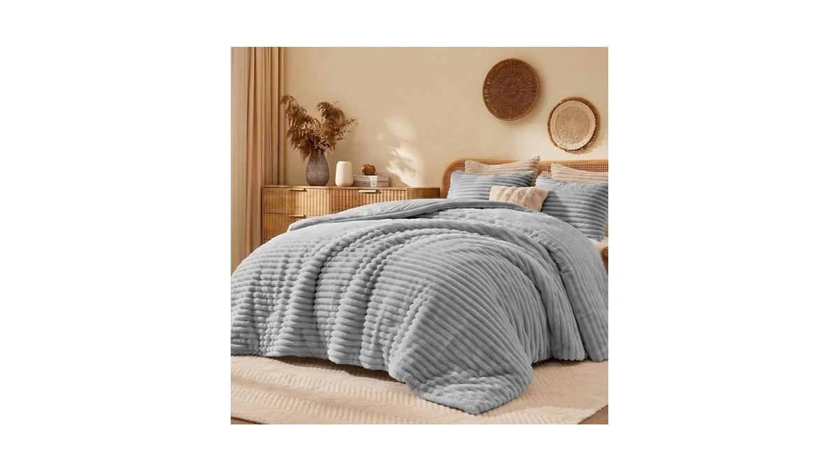 Quataly Fleece Comforter Queen Size Set Cloud Like Fluffy Bedding