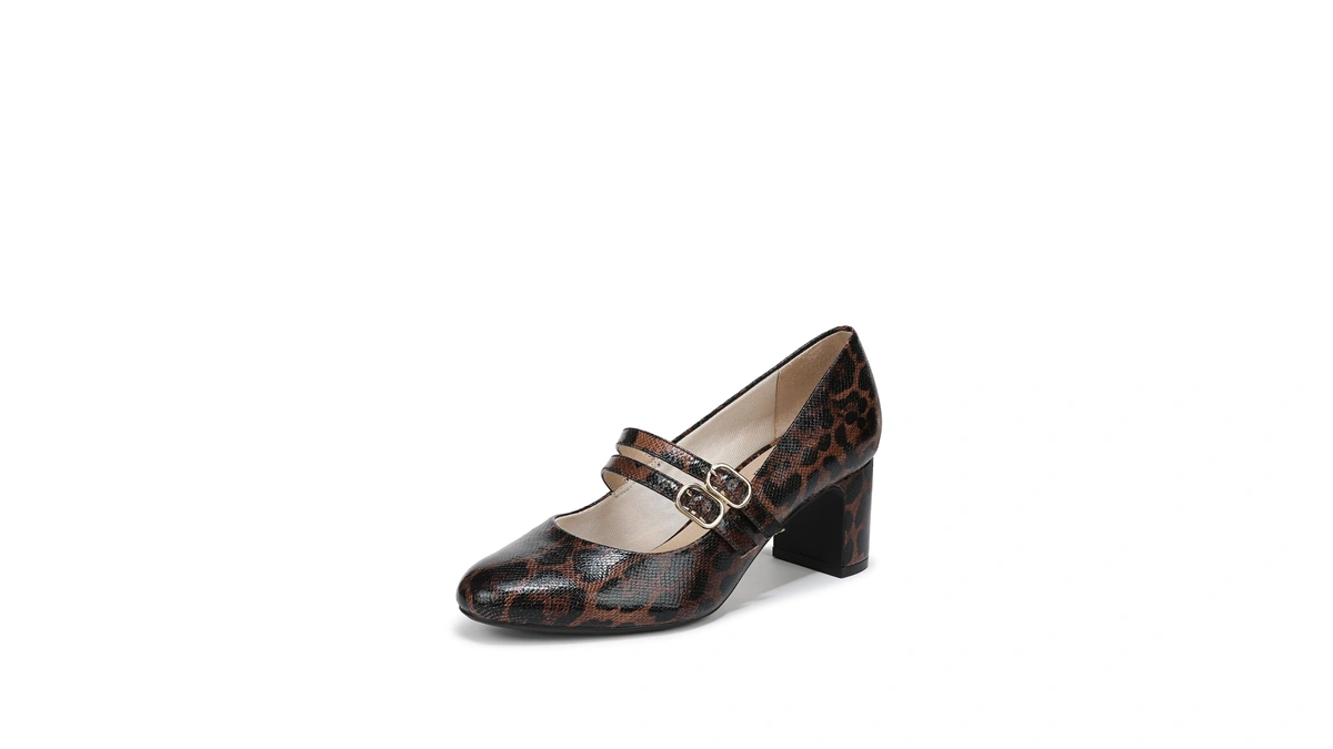 Lifestride Women's True Pump Dark Tan Leopard 6 M