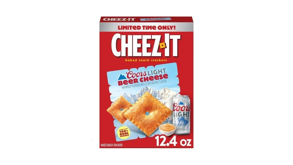 Cheez-it Coors Light Beer Cheese, Baked Snack Crackers, Party Snacks,