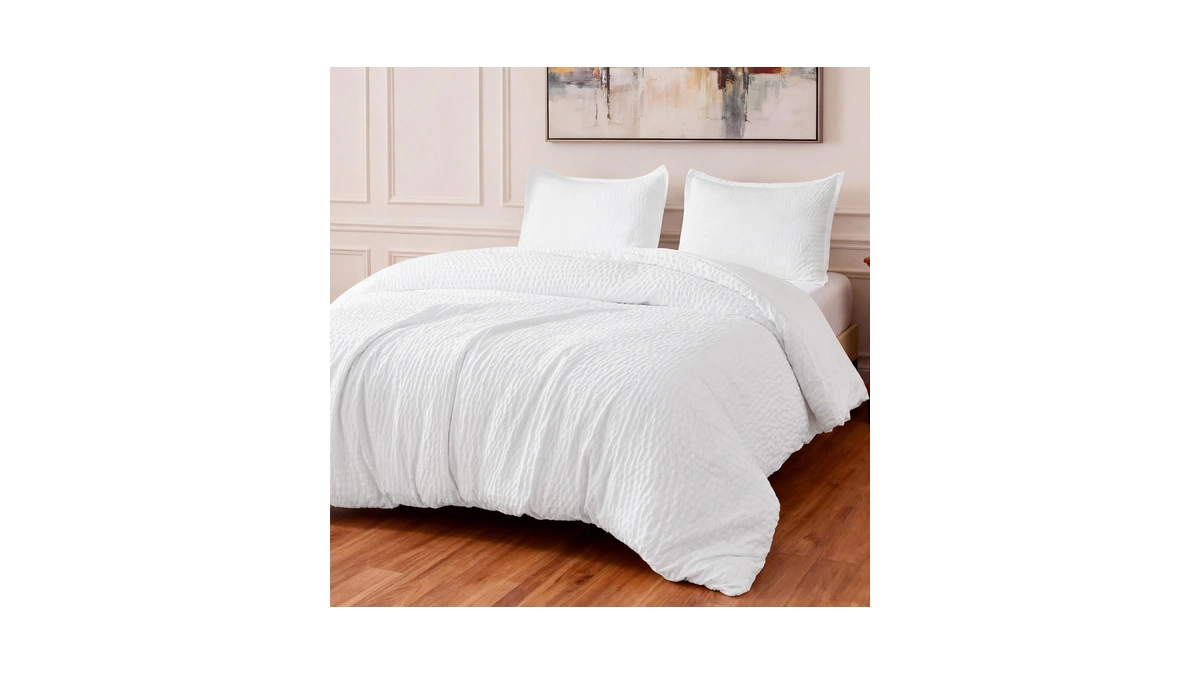 Amazon Basics Duvet Cover Set With Jacquard Geometric Pattern, 3-piece