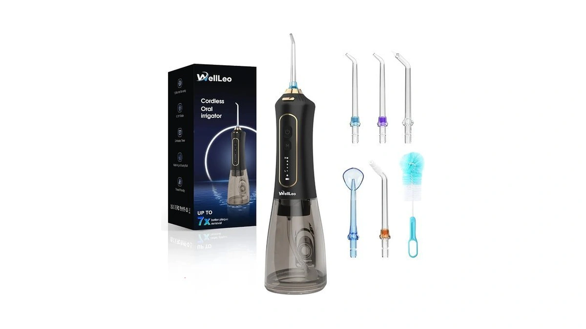 Wellleo Water Flossers For Teeth, 300ml Cordless Oral Irrigator Rechargeable