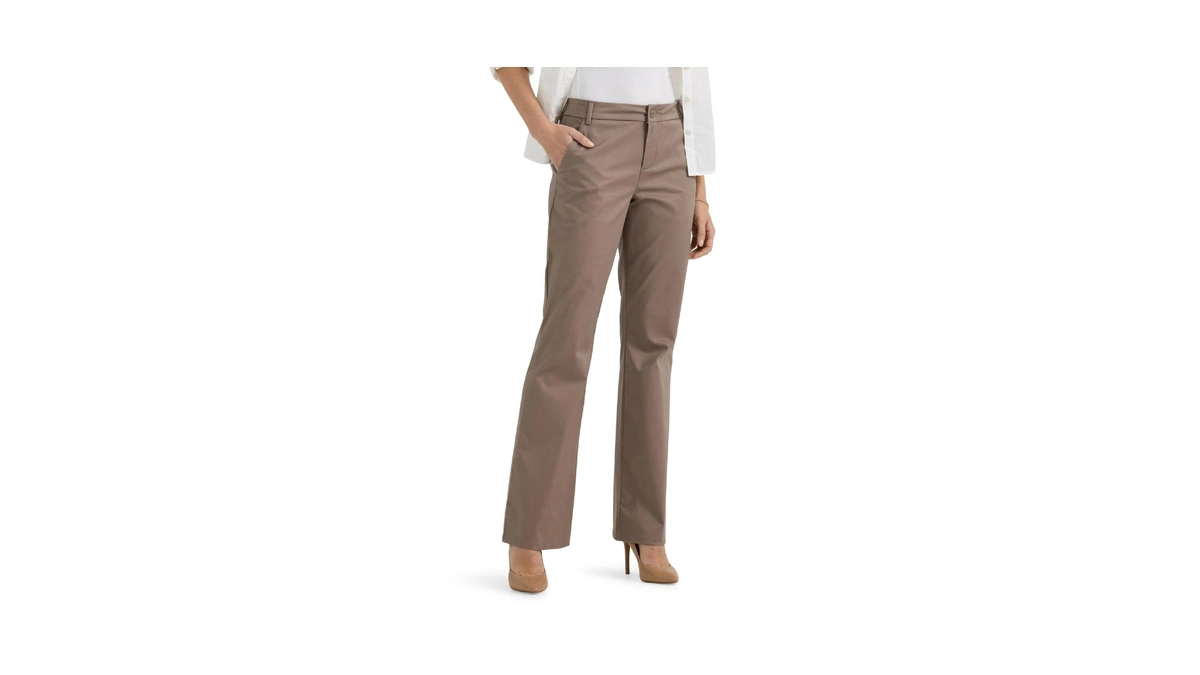 Lee Women's Wrinkle Free Mid Rise Bootcut Pant Coventry 18
