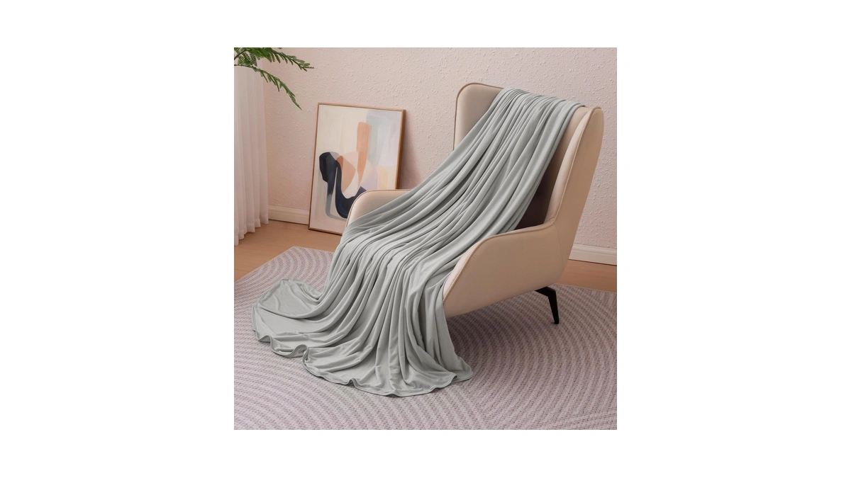 Amazon Basics Cooling Blanket For Hot Sleepers, Reversible Lightweight Thin