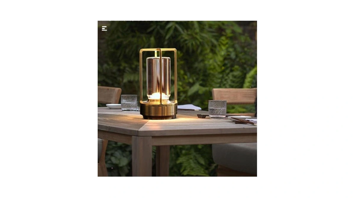 Portable Metal Table Lamp For Indoor/outdoor，rechargeable Cordless 3 Colors