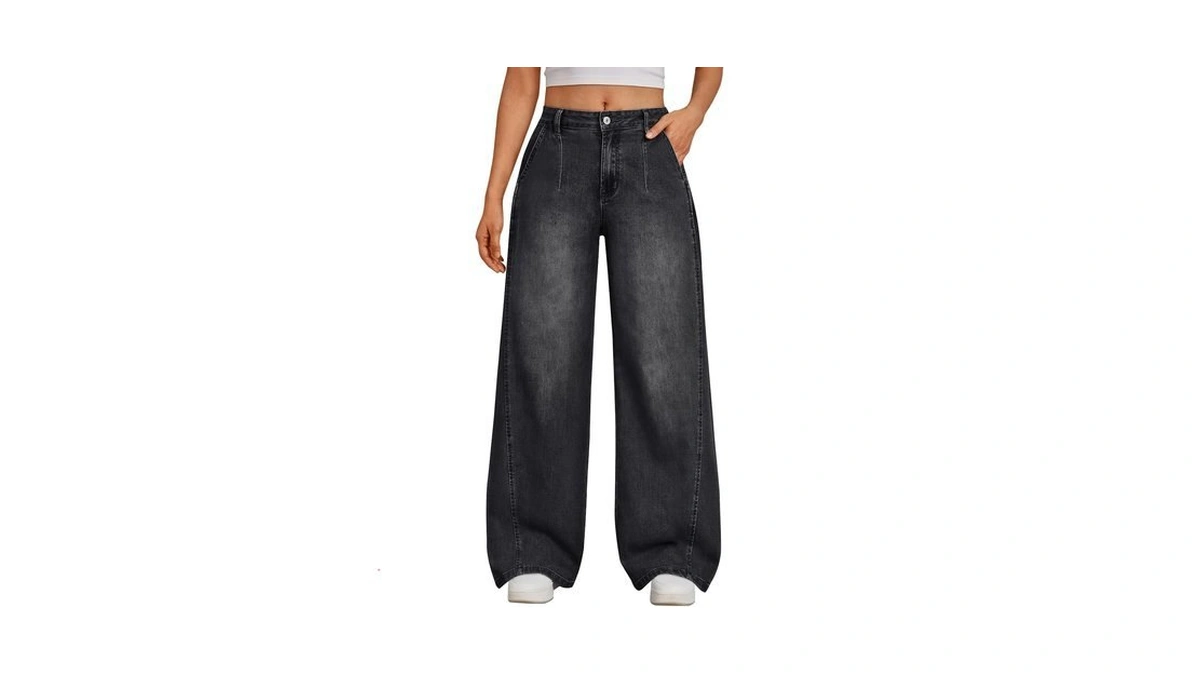 Trendy Queen Women's Wide Leg Jeans With Side Pleats -