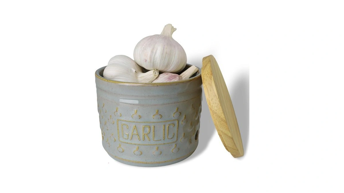 Gdcz Garlic Keeper With Lid, Ceramic Garlic Holder, 4.3 Inch