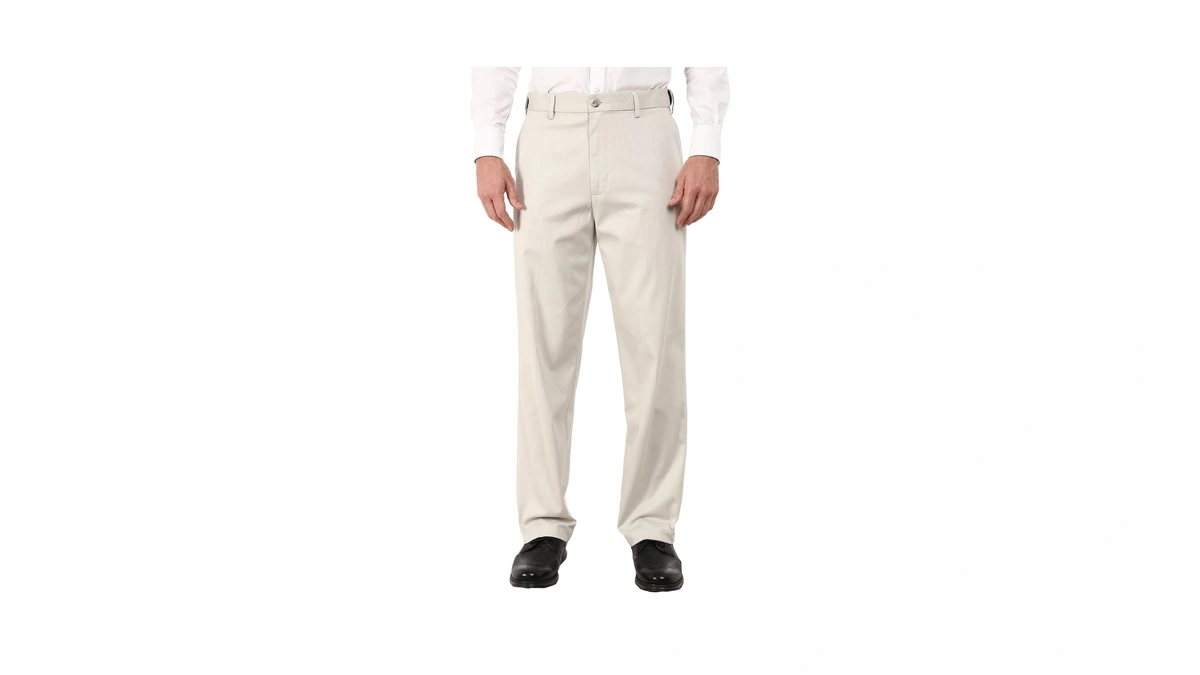 Dockers Men's Relaxed Fit Comfort Khaki Pants, Porcelain Khaki, 30w
