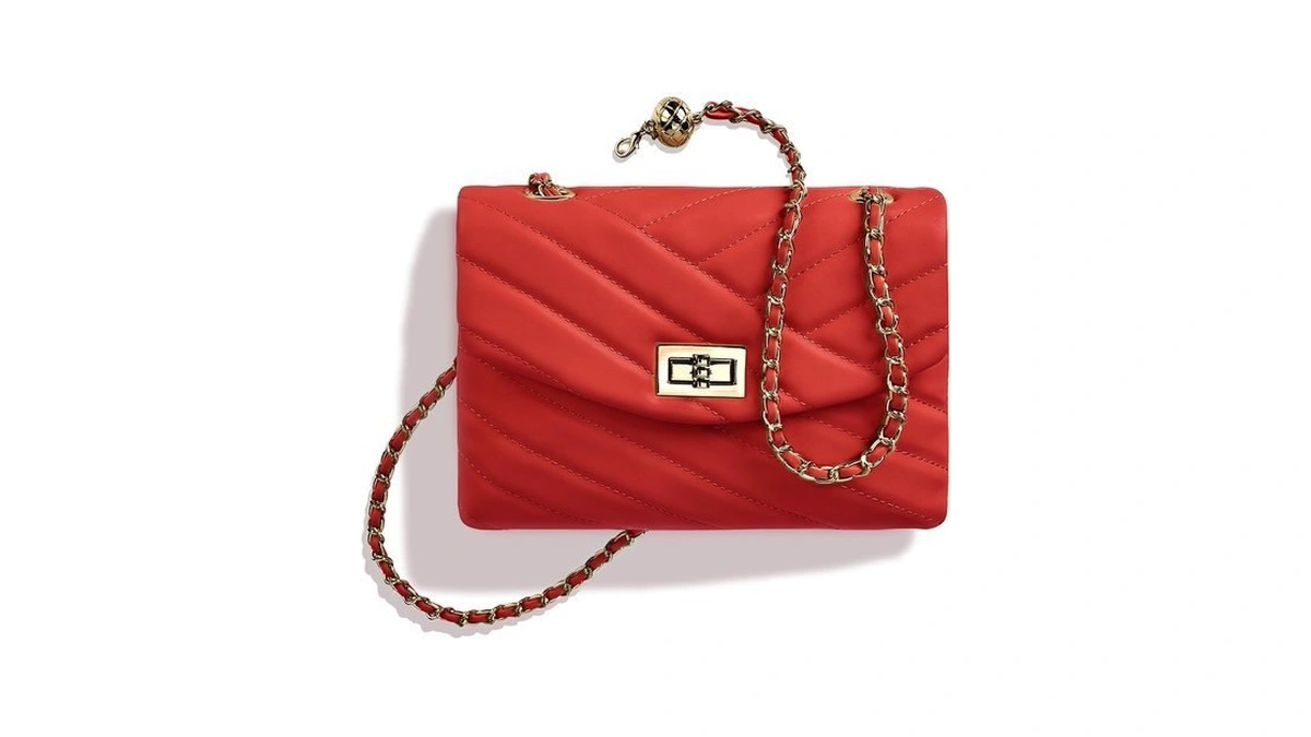 Lavtug Small Quilted Crossbody Bag For Women, Gold Chain Shoulder