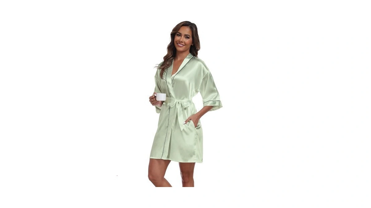Women's Satin Robe Short Silk Kimono Bathrobe Wedding Party Bride
