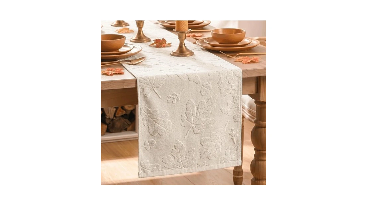 Artoid Mode Beige Soft 3d Jacquard Fall Table Runner 13x72