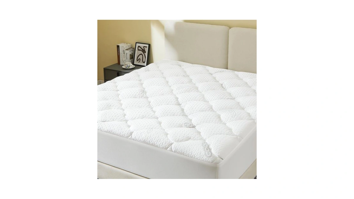 Goldbover Mattress Topper Queen, Ultra Thin Soft Quilted Fitted Mattress
