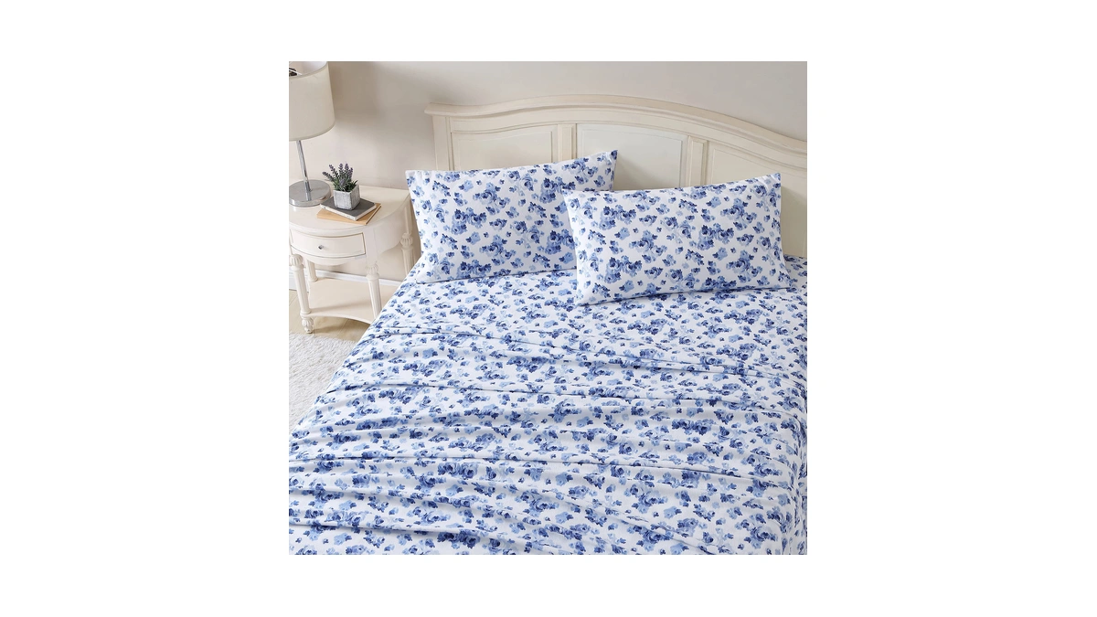 Laura Ashley - Queen Sheet Set With Fitted Sheet &