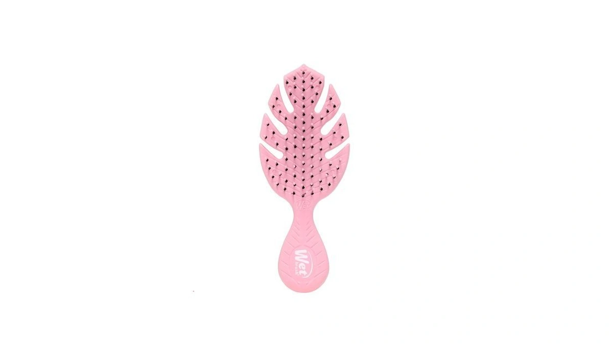 Amazon : Wet Brush Go Green Mini Detangler, Pink