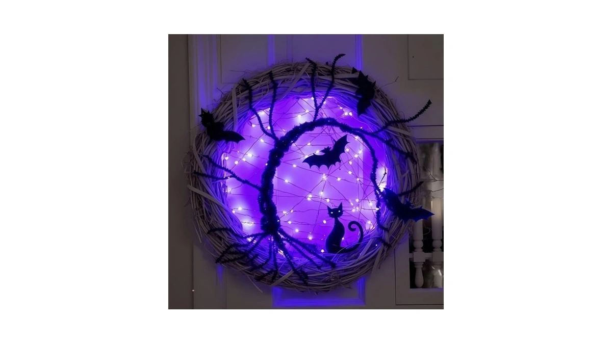 Halloween Wreaths For Front Door, 15 Inch Halloween Lighted Wreath