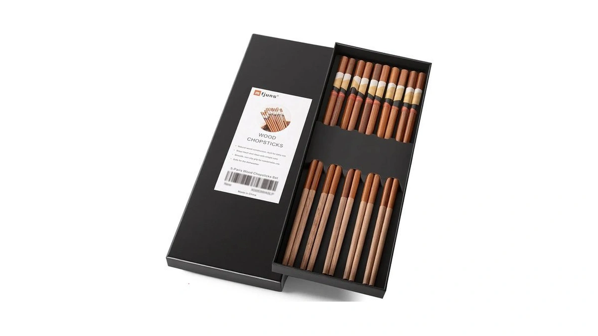 Mfjuns Natural Wood Chopsticks 5 Pairs, Vintage Reusable Chopsticks
