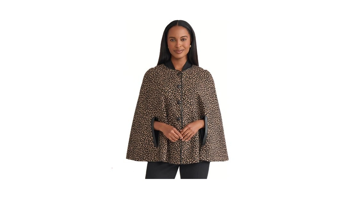 Kasper Women's Animal Print Snap-front Cape