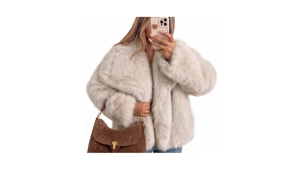 Trendy Queen Women's Faux Fur Coat 2026 Winter Clothes Beige