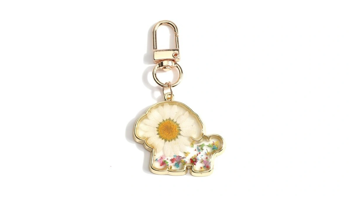 Shtalhst Dog Keychain,glow-in-the-dark Dried Pressed Flower Keychain,handmade Flower Bag Charm