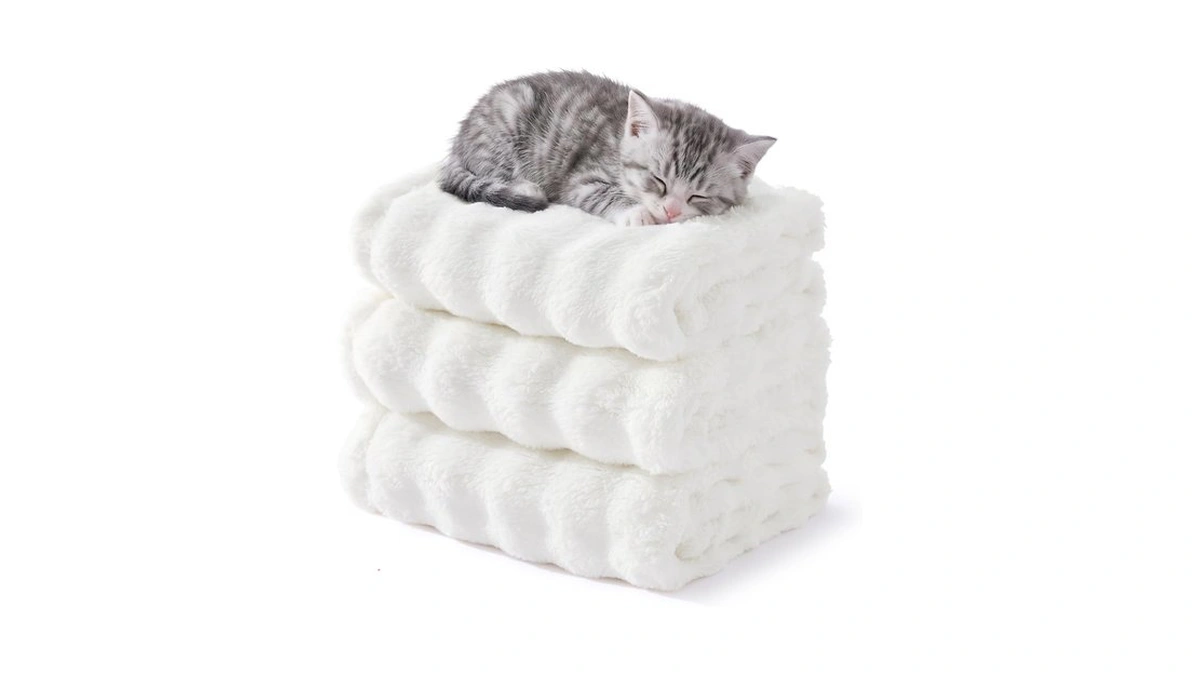Bedsure Premium Bubble Dog Blanket For Small Dogs Puppy Cats