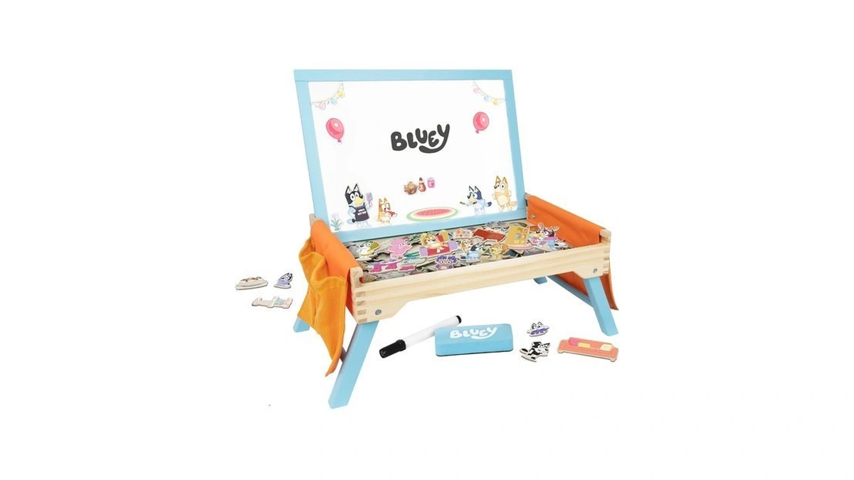 Bluey Art Creation Station, 100 Magnets & Whiteboard Lid