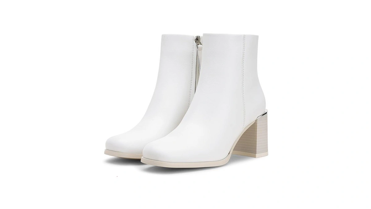 Vepose Women's White Square Toe Block Heel Ankle Boots, Size